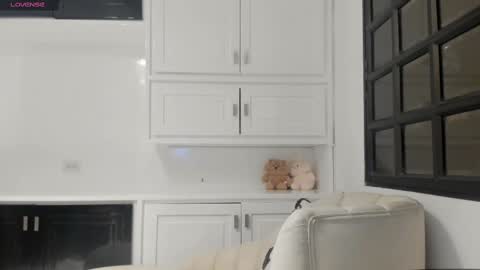  Cameron Cutee  online show from 09.30.25