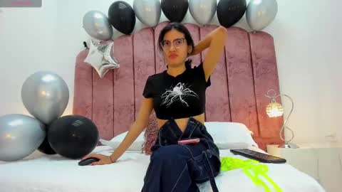  Cameron Cutee  online show from 10.01.25