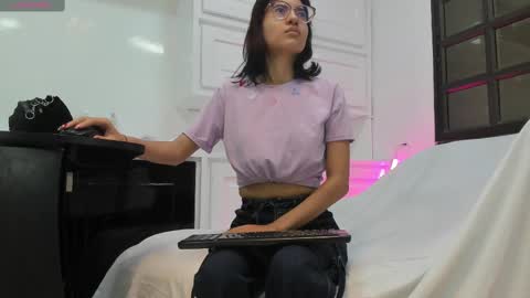  Cameron Cutee  online show from 10.05.25