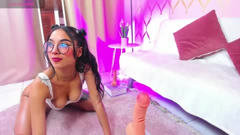 Camila online show from 12.06.24