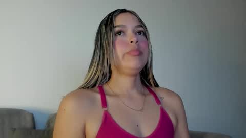 Snapshot of cami_hunter chatting on 10.11.25 online show from 10.11.25