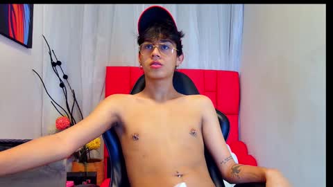 Snapshot of cami_roos07 chatting on 10.20.25 Cami online show from 10.20.25