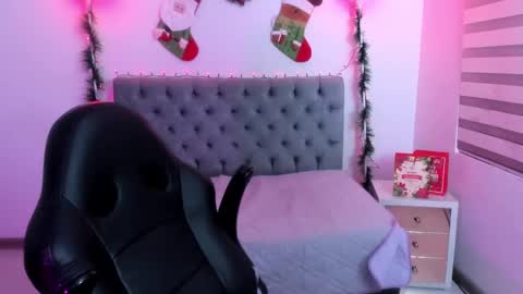 Camila Osorio online show from 12.18.24