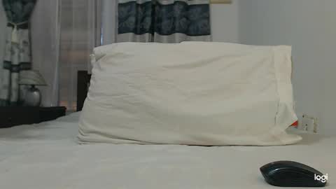 Instagram camila blande1 online show from 03.14.26