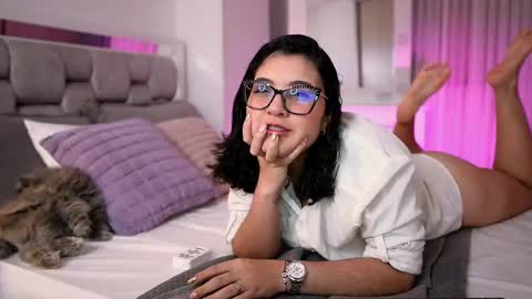 Snapshot of camila_buitrago chatting on 09.30.25 Camila buitrago online show from 09.30.25