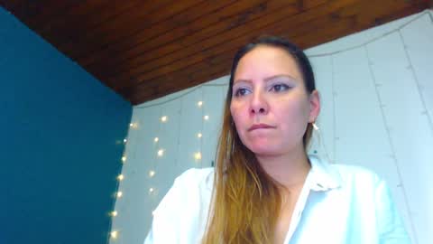 Snapshot of camila_delarosa chatting on 12.27.24 camila online show from 12.27.24