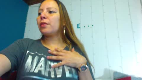 Snapshot of camila_delarosa chatting on 01.14.25 camila online show from 01.14.25
