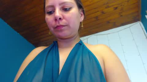 Snapshot of camila_delarosa chatting on 01.21.25 camila online show from 01.21.25