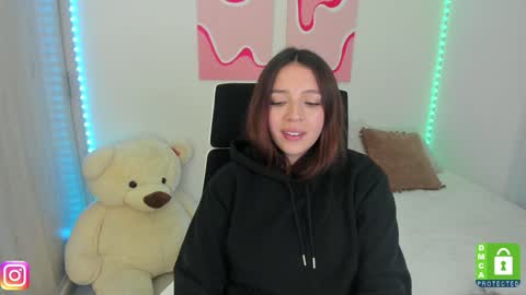  C A M I  online show from 01.11.25