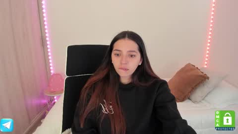  C A M I  online show from 10.02.25