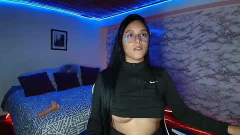 Snapshot of camila_iroose chatting on 02.26.26 Camila Roose online show from 02.26.26