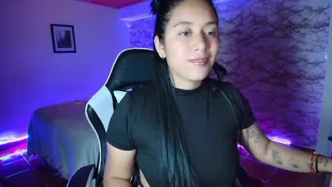 Snapshot of camila_iroose chatting on 05.11.26 Camila Roose online show from 05.11.26