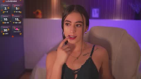 camila_martinez9 online show from 11.11.25