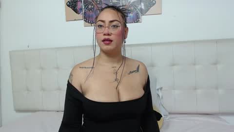 Camila online show from 10.16.25