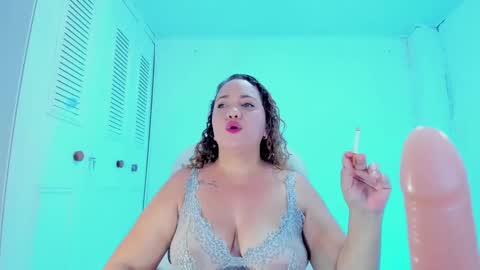 Snapshot of camilaa_foxxx chatting on 01.14.25 camilaa foxxx online show from 01.14.25