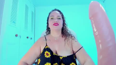 Snapshot of camilaa_foxxx chatting on 01.25.25 camilaa foxxx online show from 01.25.25