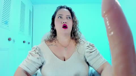 Snapshot of camilaa_foxxx chatting on 02.09.25 camilaa foxxx online show from 02.09.25