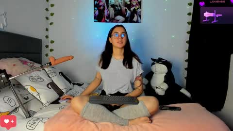 Snapshot of camilaalee chatting on 03.04.25 CAMILAA LEE online show from 03.04.25