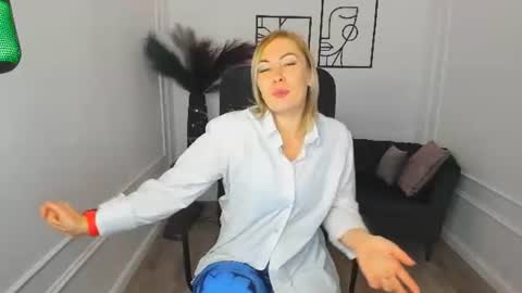camilafatem online show from 09.15.25