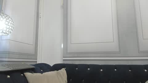Snapshot of camilahunter__ chatting on 12.19.24 Camila  online show from 12.19.24