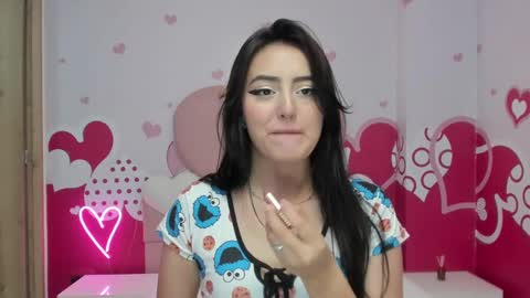 Snapshot of camilahunter__ chatting on 12.26.24 Camila  online show from 12.26.24