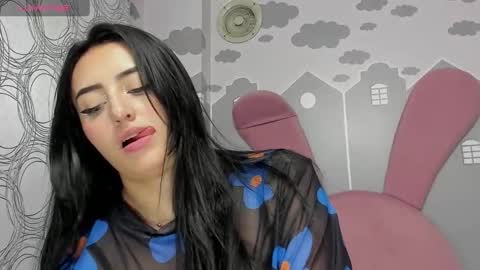 Snapshot of camilahunter__ chatting on 02.15.25 Camila  online show from 02.15.25
