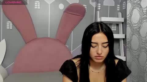 Snapshot of camilahunter__ chatting on 02.19.25 Camila  online show from 02.19.25