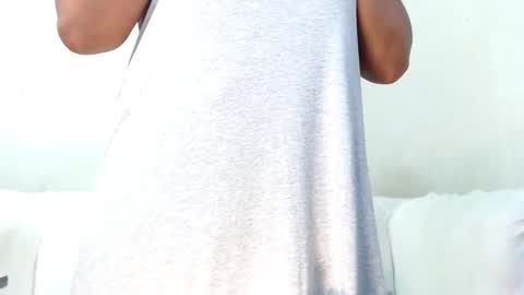 Snapshot of camilapaez1 chatting on 02.16.25 cami online show from 02.16.25