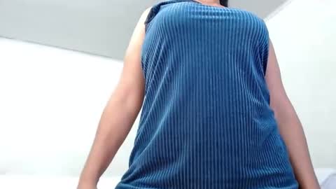 Snapshot of camilapaez1 chatting on 02.28.25 cami online show from 02.28.25