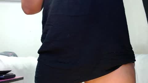 Snapshot of camilapaez1 chatting on 09.15.25 cami online show from 09.15.25