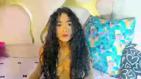 Snapshot of camilaqueenh chatting on 10.18.25 camilaqueenh online show from 10.18.25
