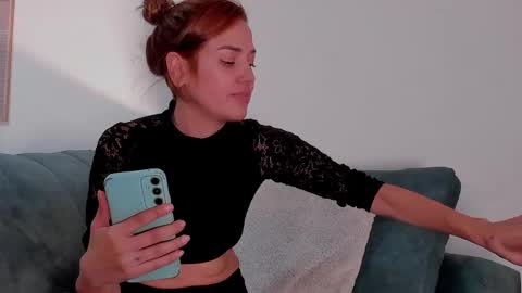 Snapshot of camilawm19 chatting on 03.04.25 Camila online show from 03.04.25
