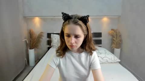 Snapshot of camilla_kelly chatting on 10.13.25 Camilla online show from 10.13.25