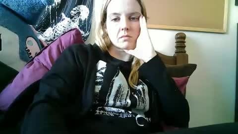 Snapshot of camille_deville chatting on 01.13.25 Camille Deville online show from 01.13.25