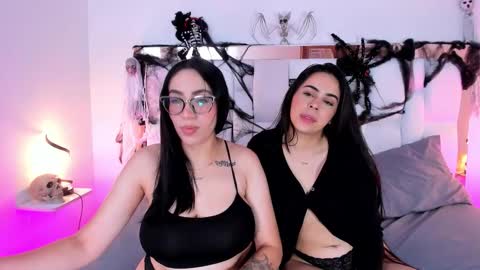 Snapshot of camille_juicy chatting on 10.22.25 Camille online show from 10.22.25