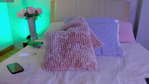 Camille Lynn online show from 10.02.25