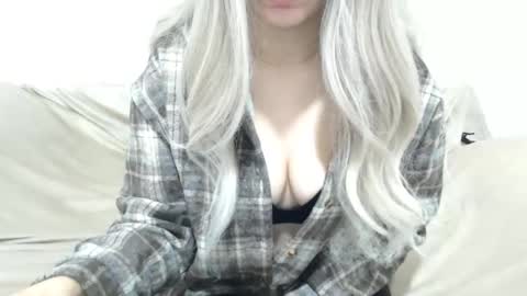 CamilleBunny online show from 02.05.26