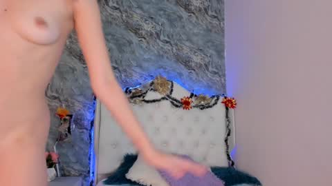 C A M I L L E N    Help me get to the top online show from 01.05.25