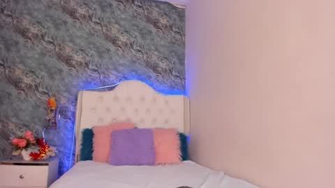 C A M I L L E N    Help me get to the top online show from 01.12.25