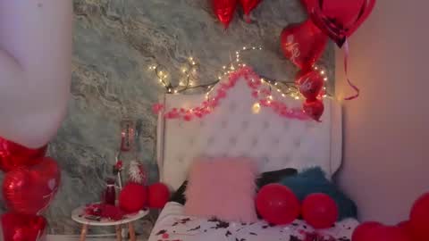 C A M I L L E N    Help me get to the top online show from 02.14.25