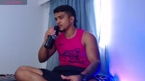 Snapshot of camilo_contre21 chatting on 12.18.24 camilo_contre21 online show from 12.18.24
