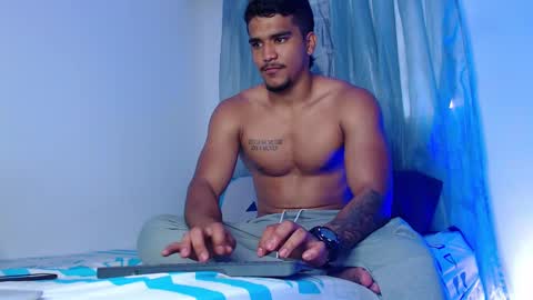Snapshot of camilo_contre21 chatting on 12.19.24 camilo_contre21 online show from 12.19.24
