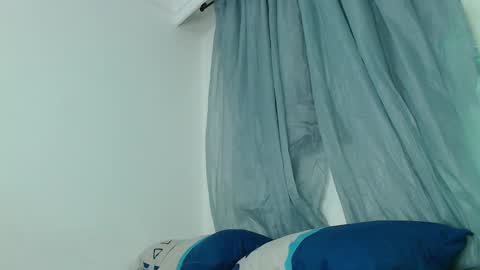 Snapshot of camilo_contre21 chatting on 12.27.24 camilo_contre21 online show from 12.27.24