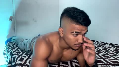Snapshot of camilo_contre21 chatting on 02.13.25 camilo_contre21 online show from 02.13.25