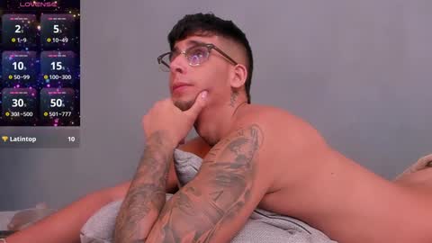   INDEPENDENT MODEL online show from 12.10.24