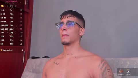   INDEPENDENT MODEL online show from 12.19.24