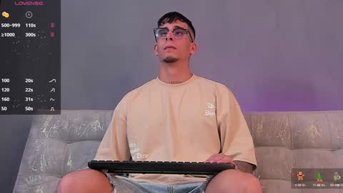   INDEPENDENT MODEL online show from 01.01.25