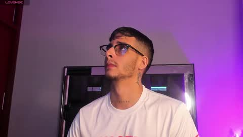   INDEPENDENT MODEL online show from 03.07.25