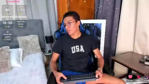 Snapshot of camilo_santoss chatting on 06.13.26 camilo_santoss online show from 06.13.26