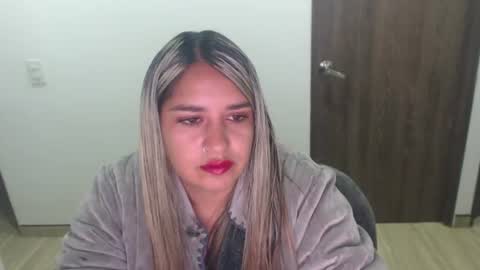 Snapshot of camivilla393140 chatting on 07.11.26 camivilla393140 online show from 07.11.26